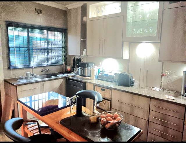 3 BEDROOM HOUSE FOR SALE IN GENERAAL DE WET